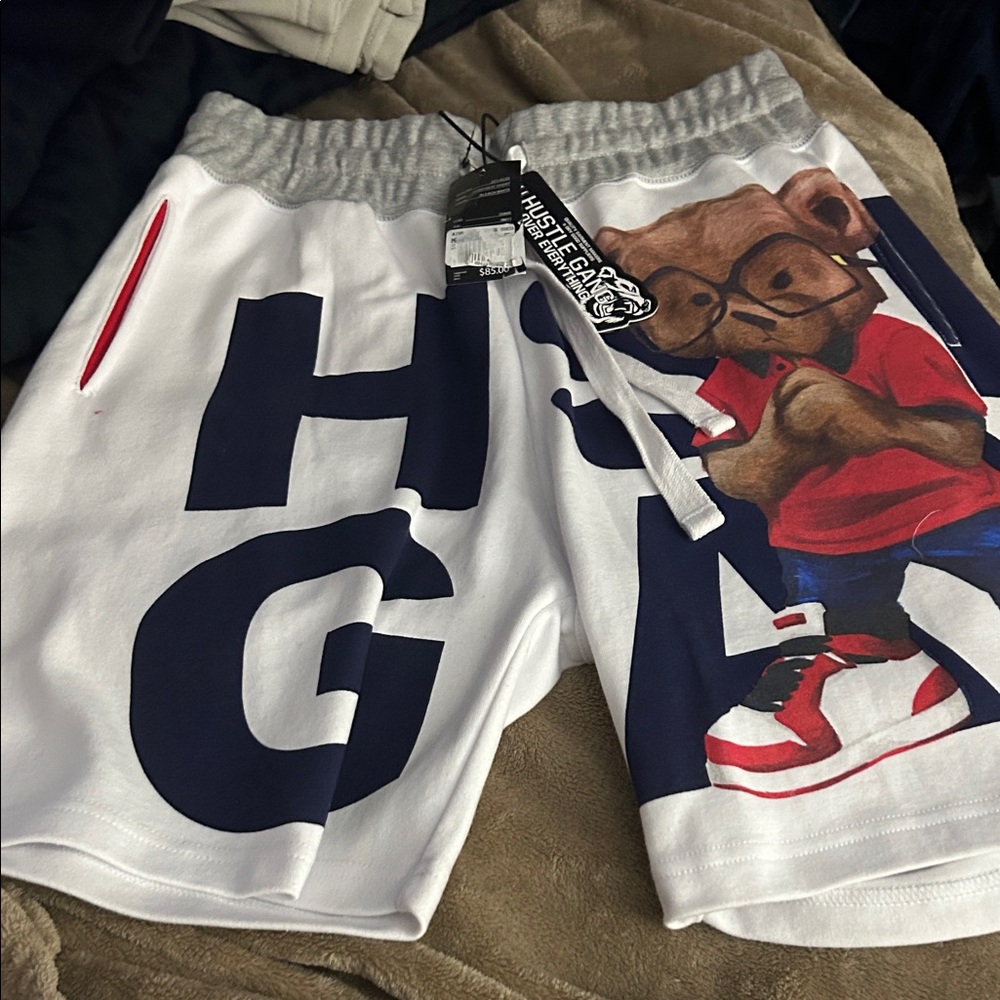 Men hustle gang shorts